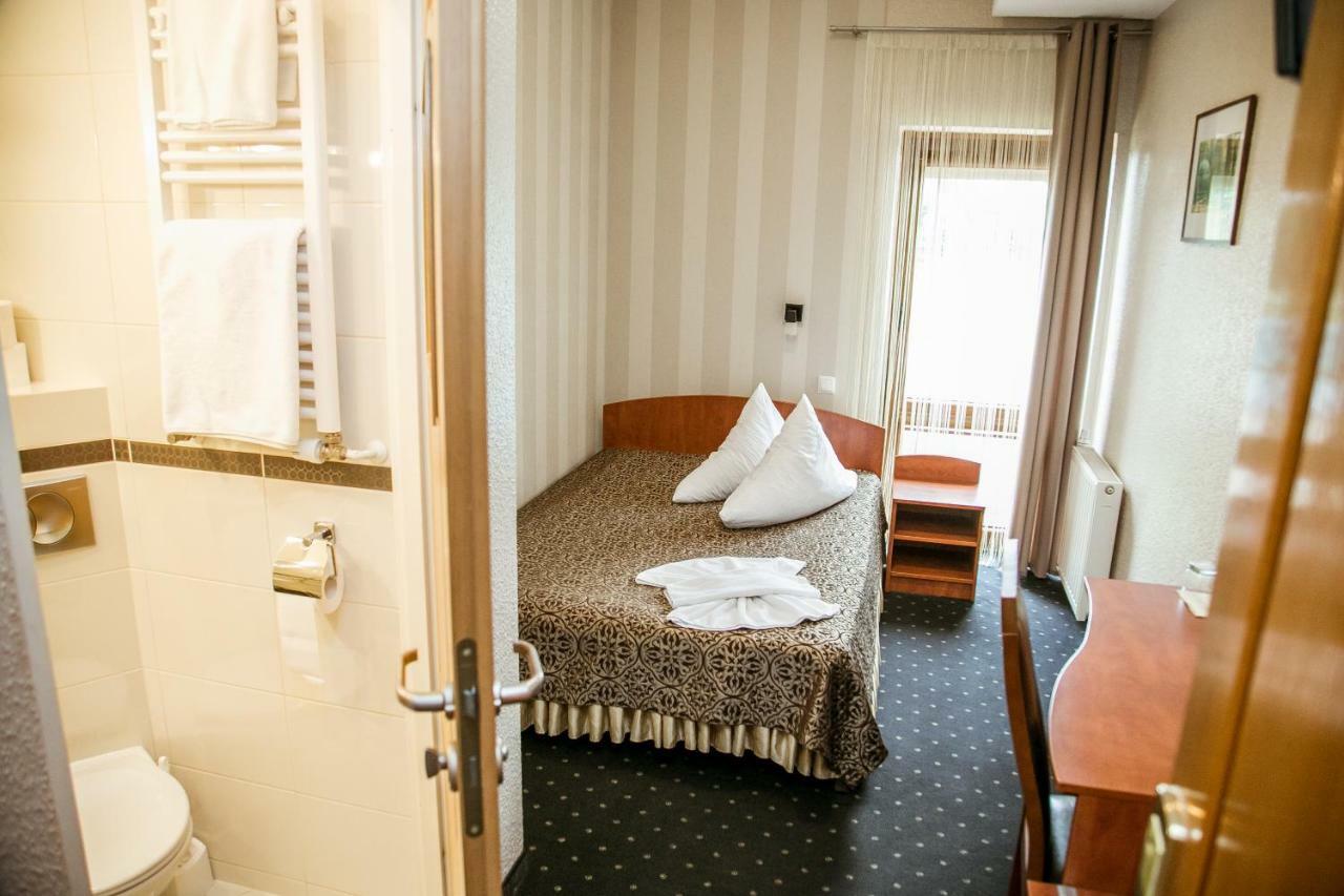 برودنيك Hotel Oaza المظهر الخارجي الصورة